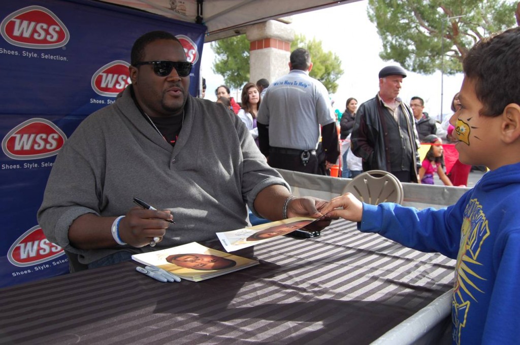 The Blind Side actor, Quinton Aaron, signed autographs for fans Saturday as part of the grand opening for the Palmdale location of WSS Shoes.