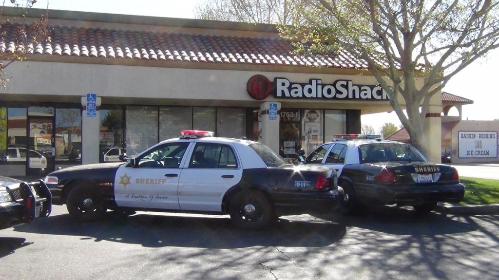 A Radio Shack store at a strip mall in the 1700 Block of East Palmdale Boulevard was held up at gunpoint Saturday morning. (Photos by LUIS MEZA)